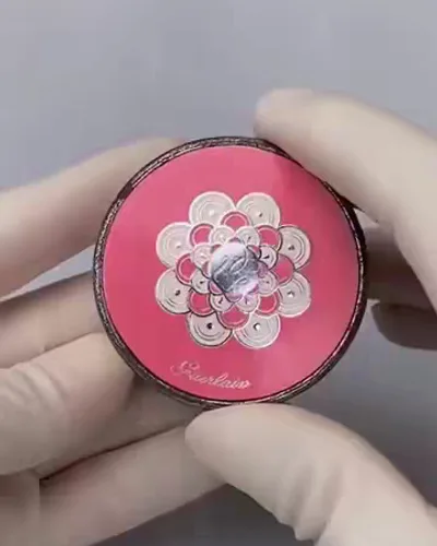 Post by Guangzhou_Cosmetic_factory