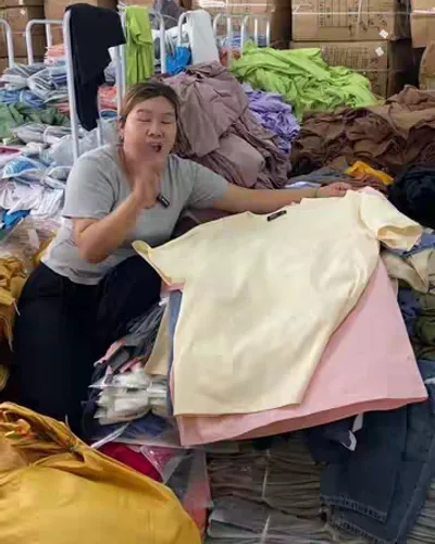 Post by Haha-clothing wholesaler