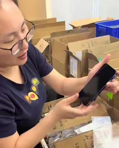 Post by China iphone wholesale