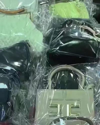 Post by Lina Wholesale Bags
