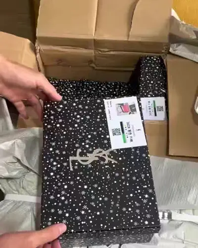 Post by China Wholesaler (Peizhen Bags)