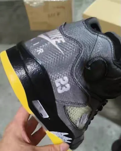 Post by Shoes wholesale