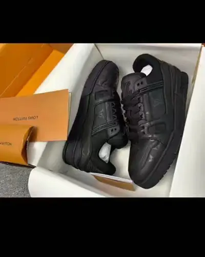 Post by sneakers supplier.chen