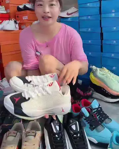 Post by Shoes Wholesale Factory