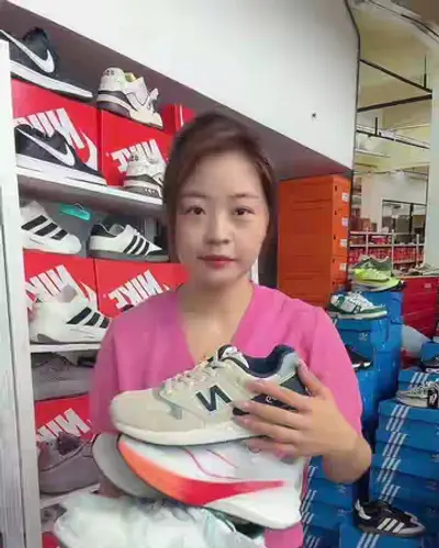 Post by Shoes Wholesale Factory
